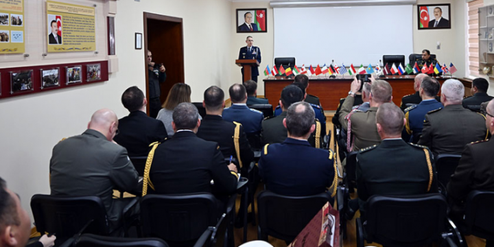 Azərbaycanda akkreditə olunmuş hərbi attaşelər ilə cari ilin yekununa dair toplantı keçirilib