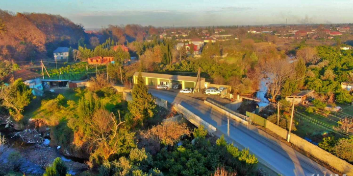 Astarada sel sularının dağıtdığı körpü yenidən inşa olunub