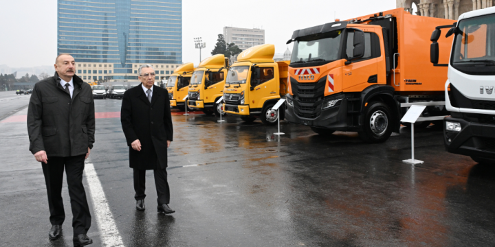 President Ilham Aliyev inspected specialized municipal vehicles in Baku