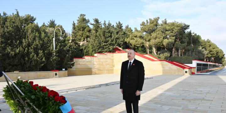 Prezident İlham Əliyev 20 Yanvar şəhidlərinin xatirəsini yad edib