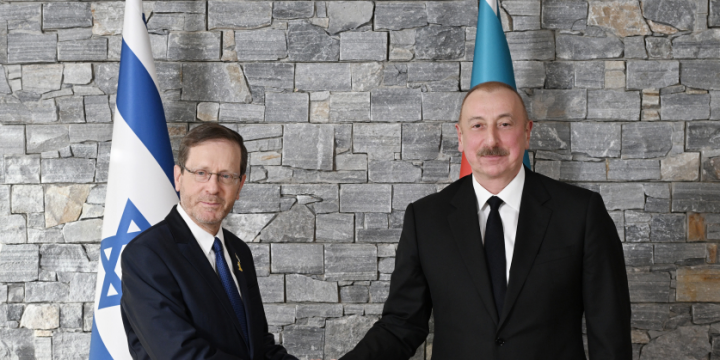 President Ilham Aliyev met with President of Israel in Davos