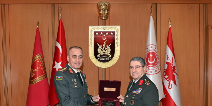 Ankarada Türkiyə ilə Azərbaycan arasında müdafiə sahəsində əməkdaşlıq məsələləri müzakirə olunub