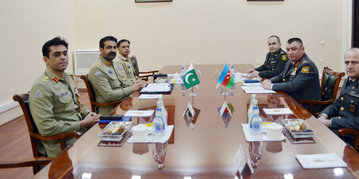 Deputy Commander of Azerbaijan Land Forces meets with Pakistani delegation