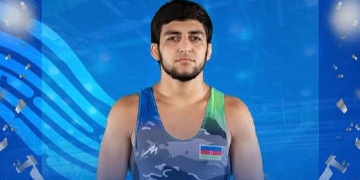 Azerbaijani wrestler claims gold in Bulgaria