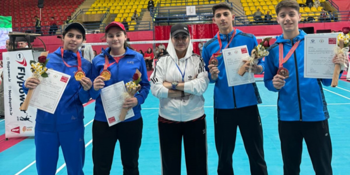 Young Azerbaijani badminton players shine in Iran