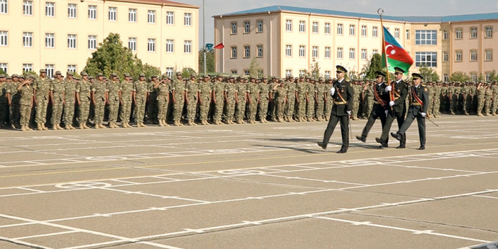 Azərbaycanda təhsili müəssisələrindən xaric edilən kursantlar müddətli həqiqi hərbi xidmətə göndəriləcək