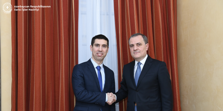 Azerbaijan, Moldova discuss bilateral cooperation agenda