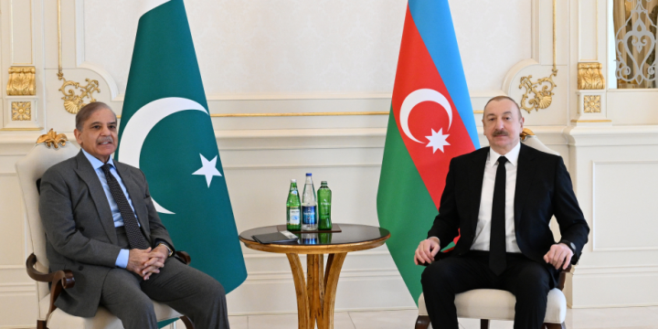 President of Azerbaijan Ilham Aliyev held one-on-one meeting with Prime Minister of Pakistan