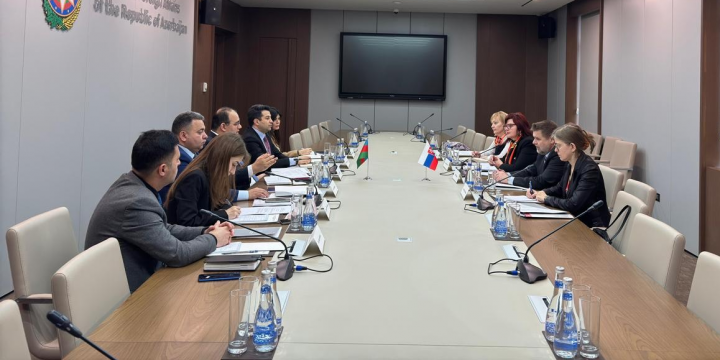 Azərbaycan və Slovakiya arasında konsulluq sahəsi üzrə əlaqələrin perspektivləri müzakirə edilib