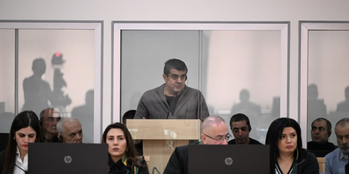 Separatçıların məhkəmə prosesi Ermənistanın hərbi-siyasi rəhbərliyinin müharibə cinayətlərini işfa edir