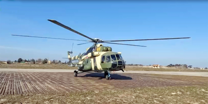 Hərbi Hava Qüvvələrinin helikopter bölmələri ilə təlim-məşq uçuşları keçirilib 