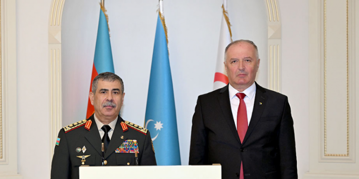 Azerbaijan, Bosnia and Herzegovina discuss military cooperation