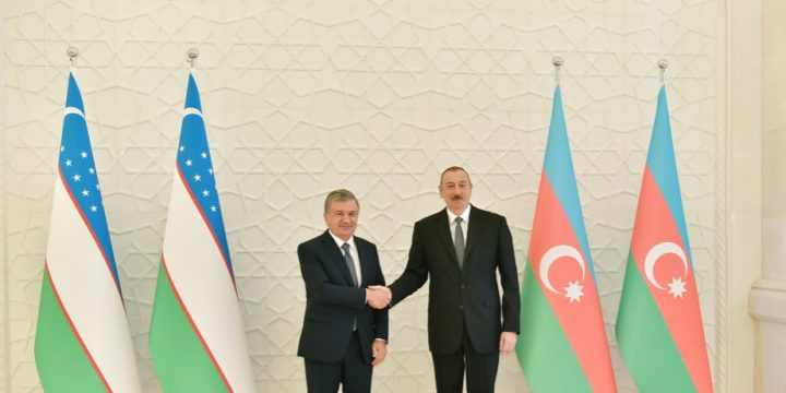 Prezident İlham Əliyevlə Şavkat Mirziyoyev arasında telefon danışığı olub