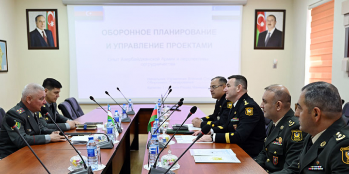 Representatives of Azerbaijani and Uzbek defense ministries meet in Baku