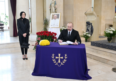 President Ilham Aliyev visited Church of the Immaculate Conception of the Blessed Virgin Mary in Baku, offered condolences over death of Pope Francis
