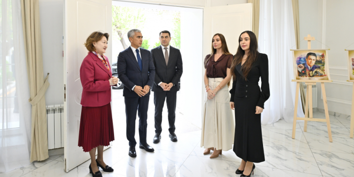 Heydər Əliyev Fondunun vitse-prezidenti Leyla Əliyeva və Bakı Media Mərkəzinin rəhbəri Arzu Əliyeva Türk Mədəniyyəti və İrsi Fondunu ziyarət ediblər