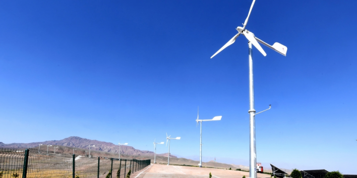 Sənaye parkları bərpa olunan enerji mənbələrində istehsal edilmiş elektrik enerjisi ilə təchiz olunacaq – Fərman