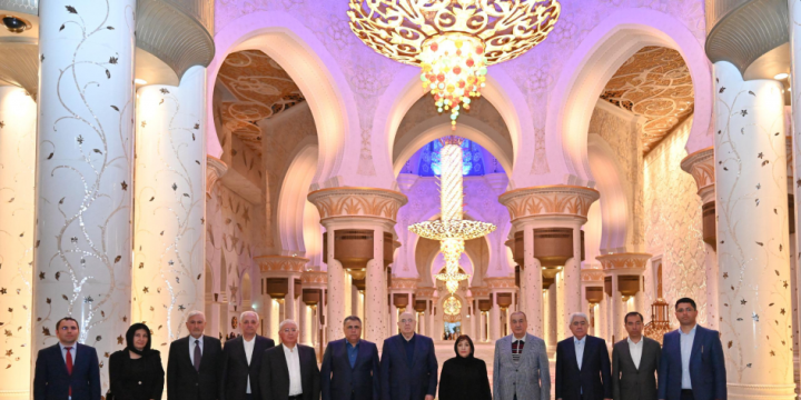 Azerbaijani parliamentary delegation visits Sheikh Zayed Grand Mosque in Abu Dhabi