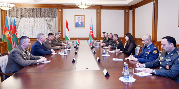 Azerbaijan, Hungary discuss prospects for development of military cooperation