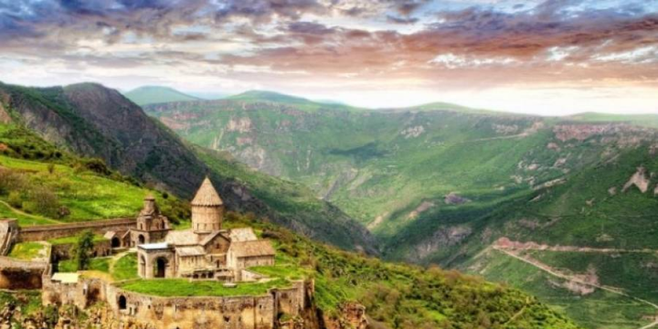 İnfrastruktur layihələri Qarabağ və Zəngəzuru cəlbedici turizm zonasına çevirir