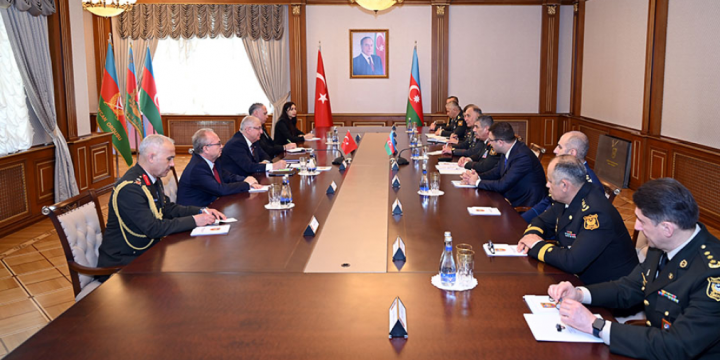 Baku hosts meeting between Azerbaijani and Turkish Defense Ministers