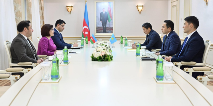 Azərbaycan və Qazaxıstan əməkdaşlığın genişləndirilməsi istiqamətində görülən işləri müzakirə edib
