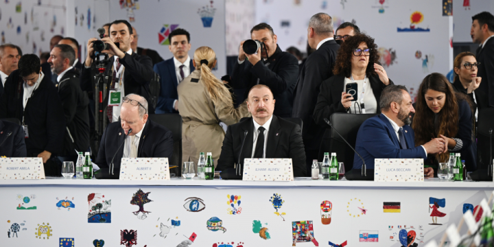 Prezident İlham Əliyev “Avropa Siyasi Birliyi” 6-cı Zirvə toplantısının açılış plenar sessiyasında iştirak edir 