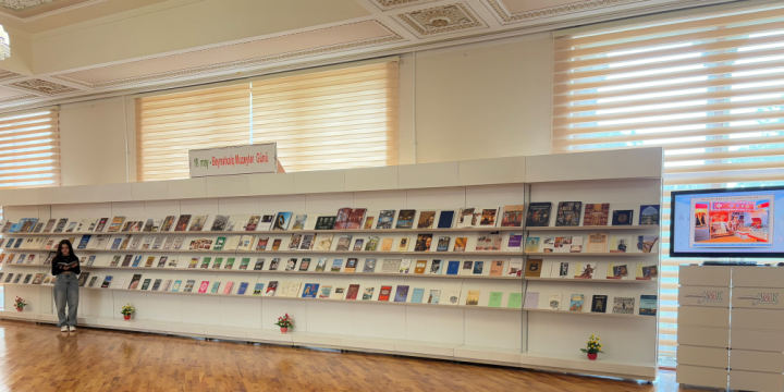 Milli Kitabxanada “Beynəlxalq Muzeylər Günü” adlı virtual sərgi və eyniadlı ənənəvi kitab sərgisi istifadəçilərə təqdim olunub