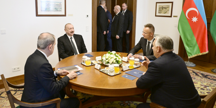 Budapeştdə Prezident İlham Əliyevin Macarıstanın Baş naziri ilə məhdud tərkibdə görüşü olub