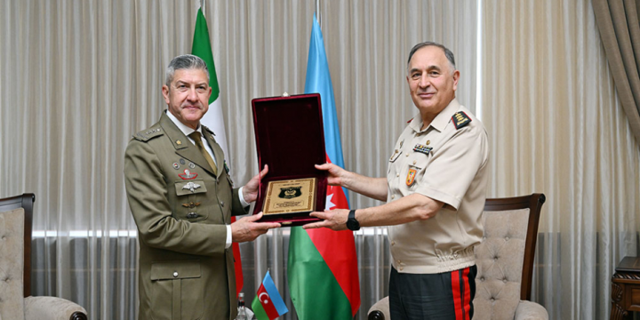 Azerbaijan Army’s Chief of General Staff meets with Italian delegation