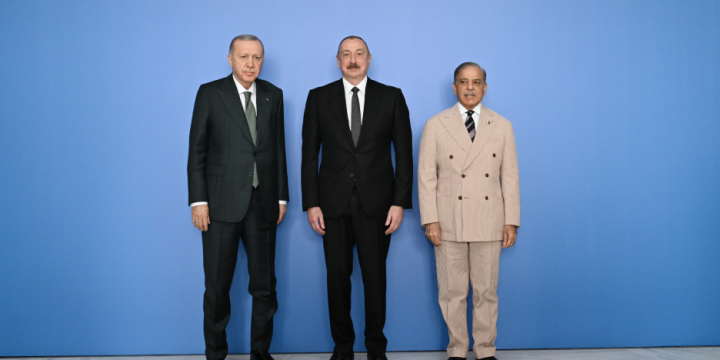 Laçında Prezident İlham Əliyevin, Türkiyə Prezidentinin və Pakistanın Baş nazirinin Zirvə görüşü keçirilib