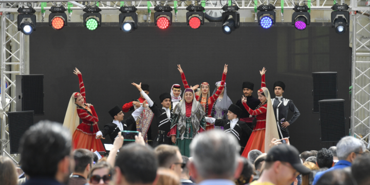 Baku hosts International Carpet Festival