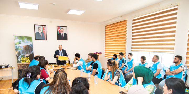 Initiated by Leyla Aliyeva, training phase of “Young beekeeper” project concludes in Khizi district