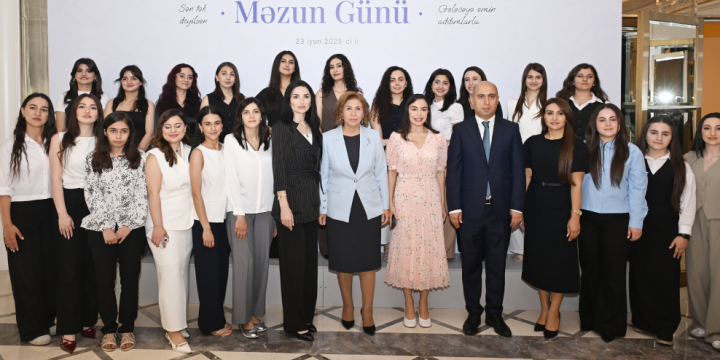 Heydər Əliyev Fondunun vitse-prezidenti Leyla Əliyeva “Gənc qızların təhsilinə dəstək” layihəsi iştirakçılarının məzun günündə iştirak edib