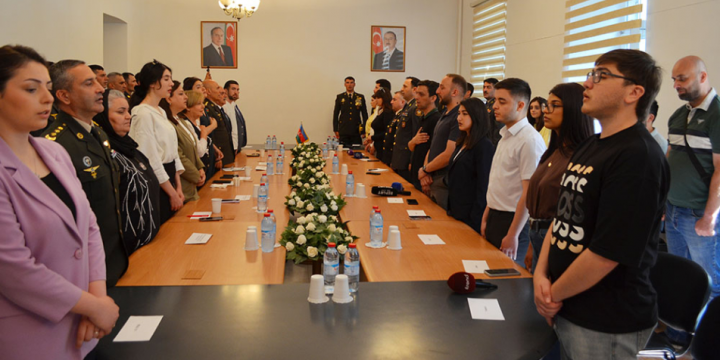 Azerbaijan Defense Ministry hosts meeting with media and NGO representatives