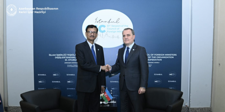 Azerbaijan and Bangladesh discuss further deepening of bilateral relations