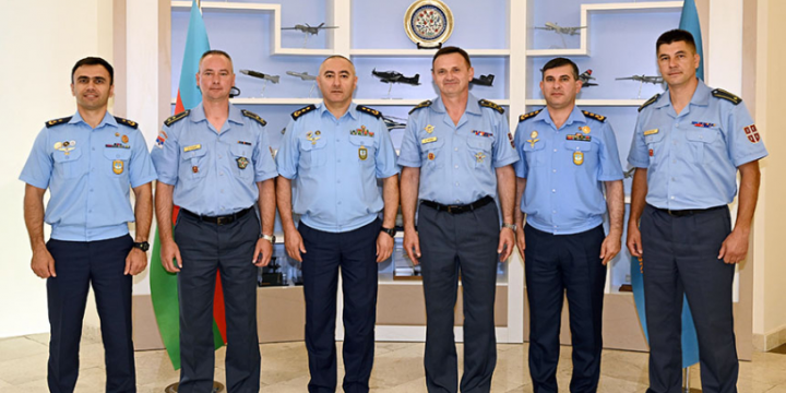 Azərbaycan və Serbiya Hərbi Hava Qüvvələrinin mütəxəssisləri perspektiv imkanları müzakirə ediblər
