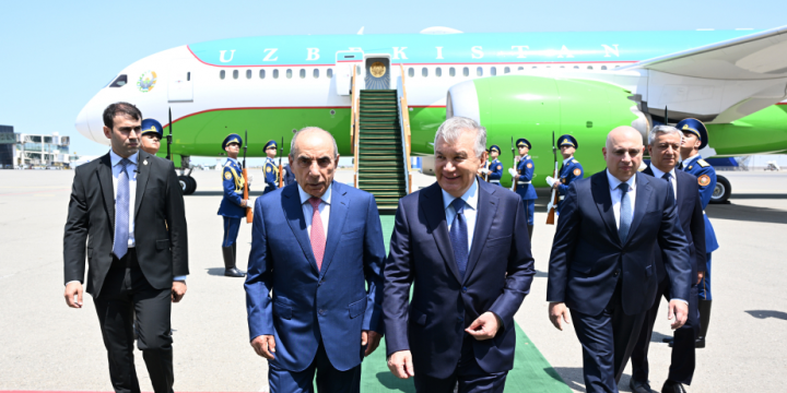 Özbəkistan Prezidenti Şavkat Mirziyoyev Azərbaycana dövlət səfərinə gəlib