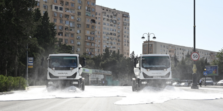 Paytaxt küçələri yenidən yuyulub