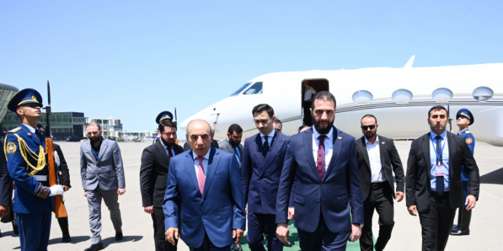 Suriyanın keçid dövrü Prezidenti Əhməd Əl Şaraa Azərbaycana işgüzar səfərə gəlib