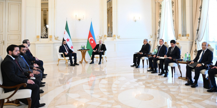 Prezident İlham Əliyevin Suriyanın keçid dövrü Prezidenti ilə geniş tərkibdə görüşü olub