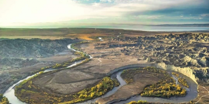 President Ilham Aliyev signs Order to establish Akhar-Bakhar and Ilisu national parks