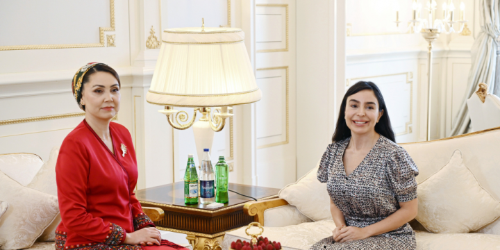 Vice-President of Heydar Aliyev Foundation Leyla Aliyeva meets with daughter of Chairman of Halk Maslahaty of Turkmenistan Oguljahan Atabayeva