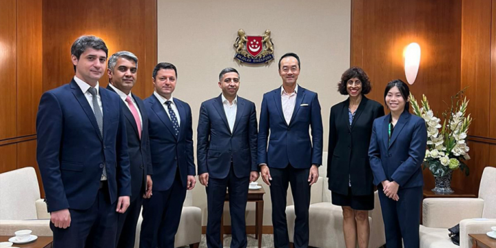 Azerbaijani delegation familiarizes with Singapore’s healthcare system
