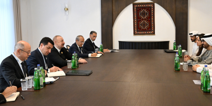 Prezident İlham Əliyev Xankəndidə Birləşmiş Ərəb Əmirliklərinin sənaye və qabaqcıl texnologiyalar nazirini qəbul edib