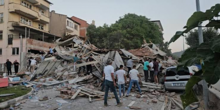 6.1 magnitude earthquake hits western Türkiye