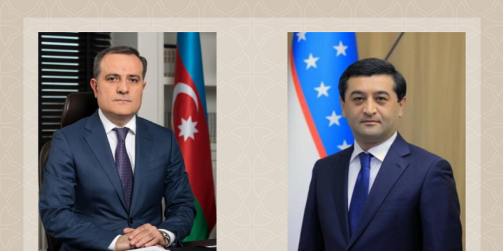 Azerbaijani and Uzbek FMs hold phone conversation