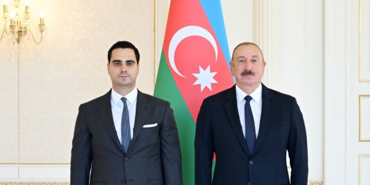 Prezident İlham Əliyev Slovakiyanın Azərbaycanda yeni təyin olunmuş səfirinin etimadnaməsini qəbul edib