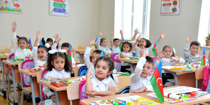 Şagirdlərin elektron yerdəyişməsi prosesinin müddəti uzadılıb
