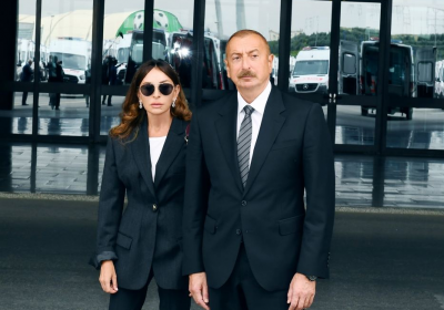 Prezident İlham Əliyev Xocavənd şəhərində görülmüş işlərlə tanış olub, şəhər və kənd sakinləri ilə görüşüb